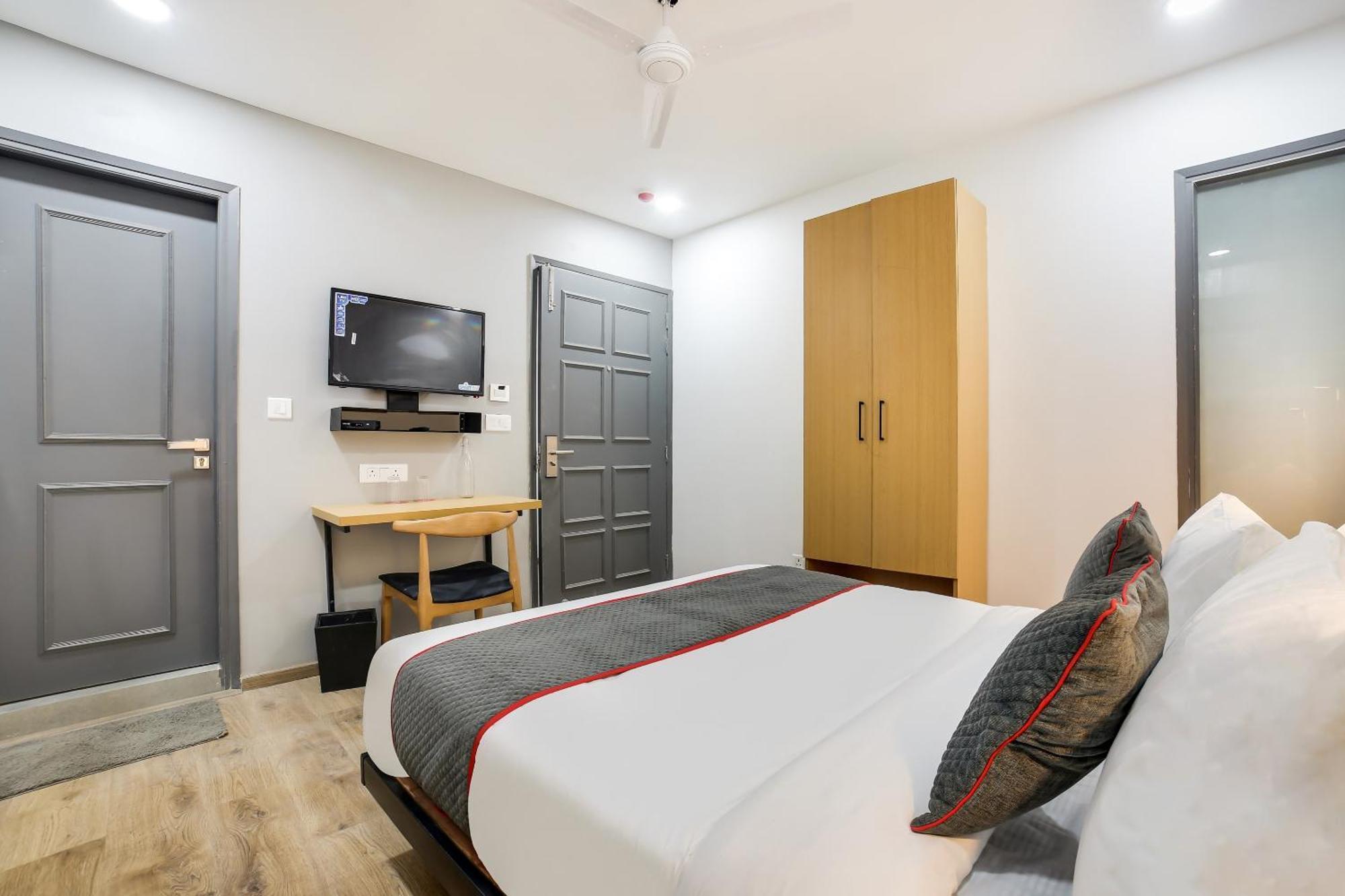 Collection O Ajanta Hotel New Delhi Extérieur photo